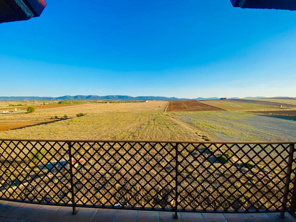 Hotel-Asador Montes Oretanos Pulgar Екстериор снимка