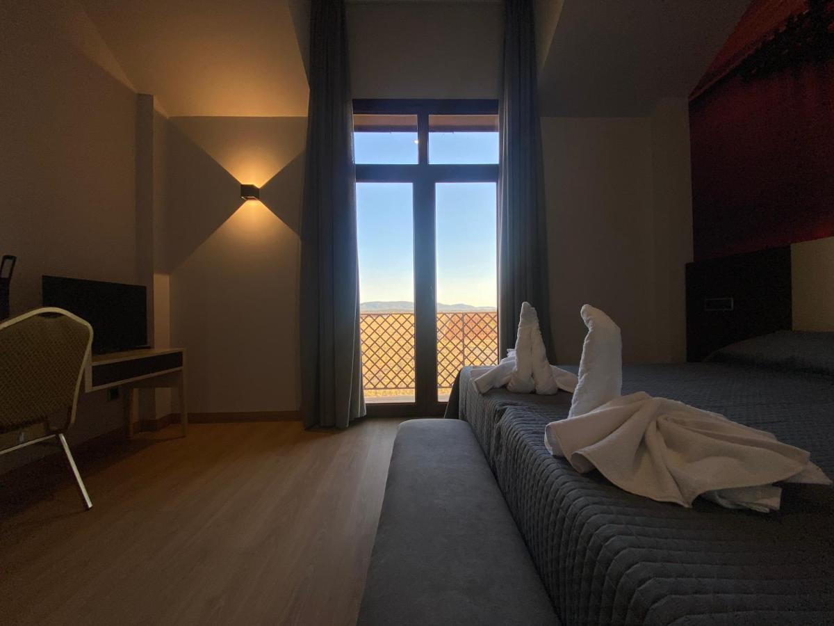 Hotel-Asador Montes Oretanos Pulgar Екстериор снимка