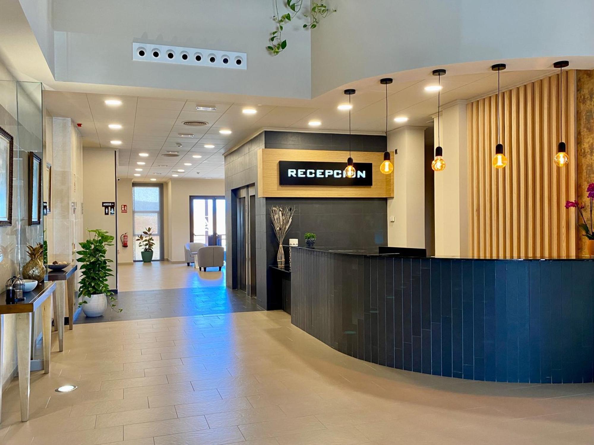 Hotel-Asador Montes Oretanos Pulgar Екстериор снимка